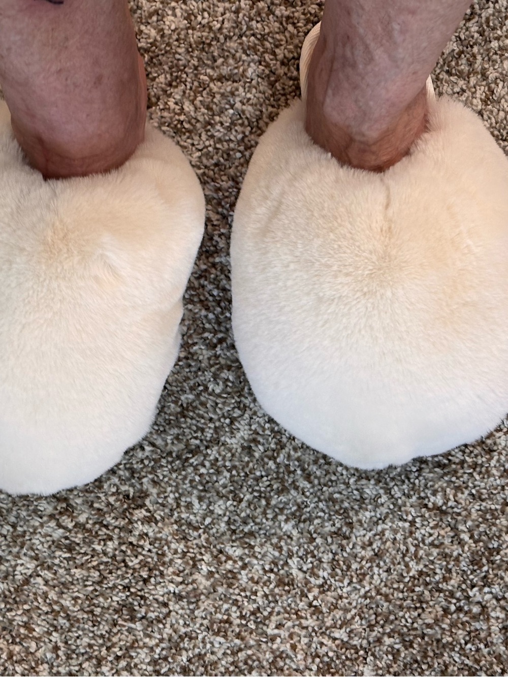 Après Be Cozy White Faux Fur House Slippers - size 8-10 - Picture 5 of 8